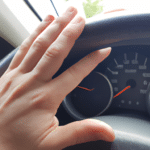 Jak przyciemnić szybę w samochodzie - porady dla początkujących kierowców