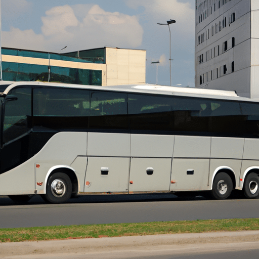 Jak szybko i bezpiecznie dojechać z lotniska Chopina w Warszawie autobusem?